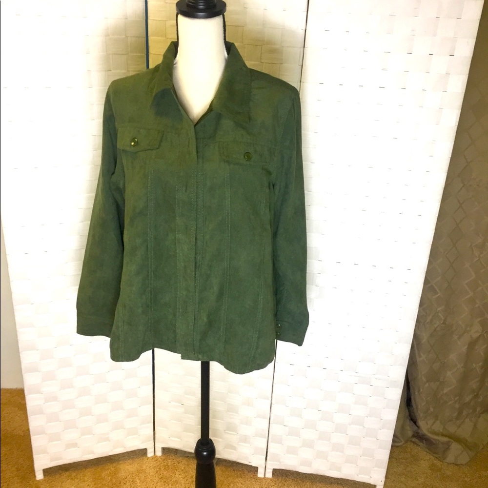 Women’s button down shirt